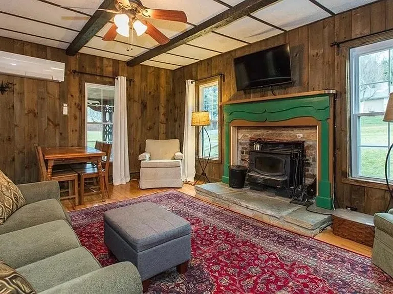106 Cole Dr — Photo 12