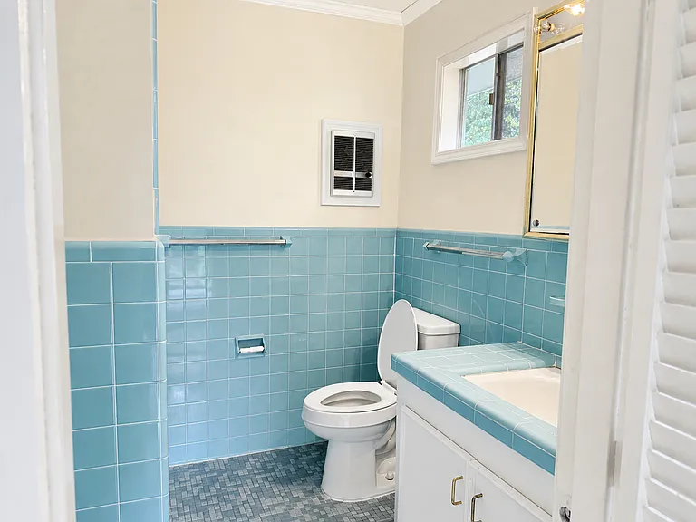 En Suite Bathroom