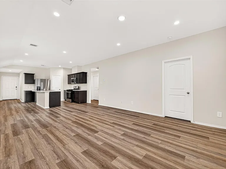 1710 Legacy Hills Dr — Photo 10