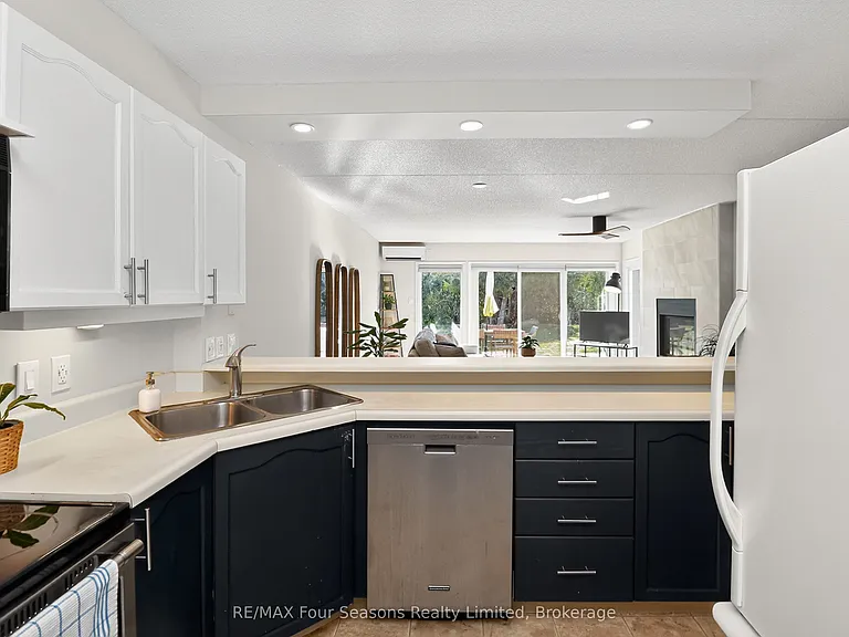 44 Trott Blvd #13 — Photo 22