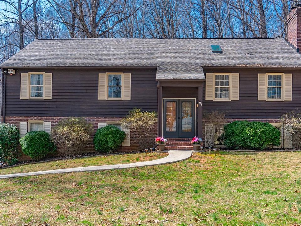 1st image of 102 Woodville Dr