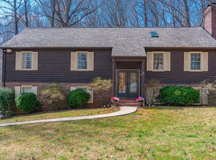 102 Woodville Dr, Forest, VA 24551