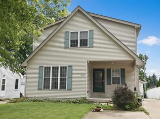 12132 223rd Ave, Bristol, WI 53104