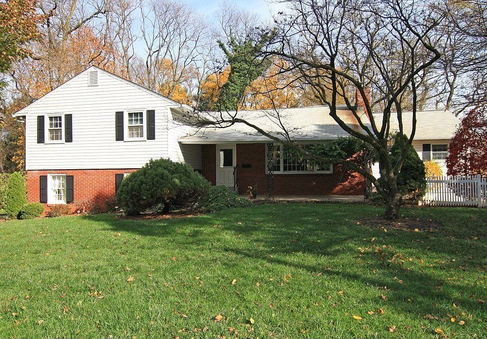 For Sale: 311Woodmont Circle, Berwyn, PA 19312
