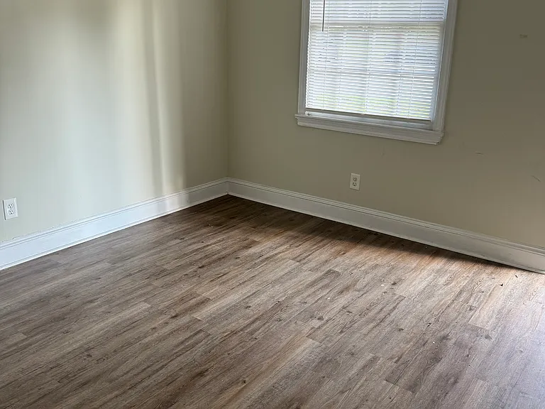 1702 Bragg Blvd — Photo 11