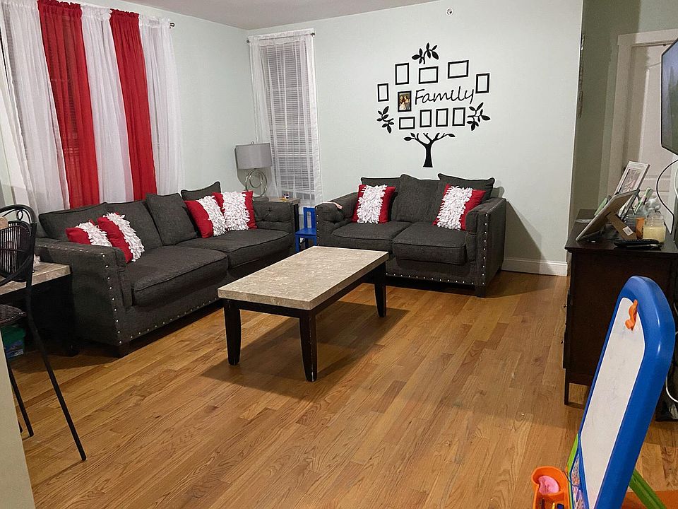 1st image of 124 Haverhill St #2