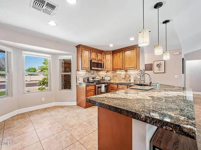 3659 W Elgin St — Photo 12