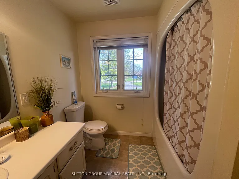 162 Bayshore Dr — Photo 30