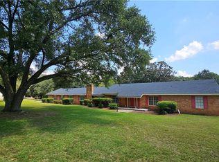 10450 Lockwood Dr, Grand Bay, AL 36541