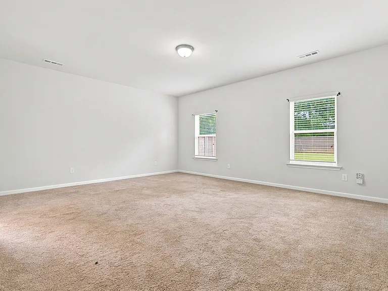 120 Sherwin Ave — Photo 5
