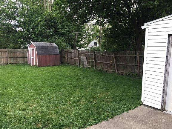 3rd image of 1017 W Dunn Ave