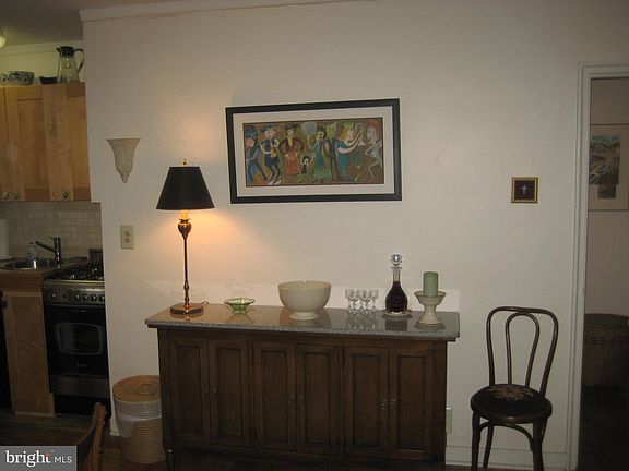 5th image of 2601 Pennsylvania Ave APT 834