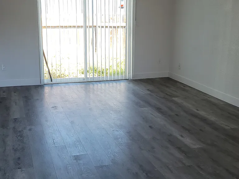 23134 NE Halsey St #4 — Photo 4