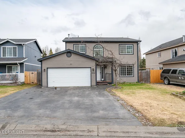 7521 Grey Wolf Cir, Anchorage, AK 99507