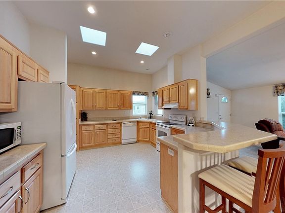 5th image of 14727 43rd Ave NE Unit 127
