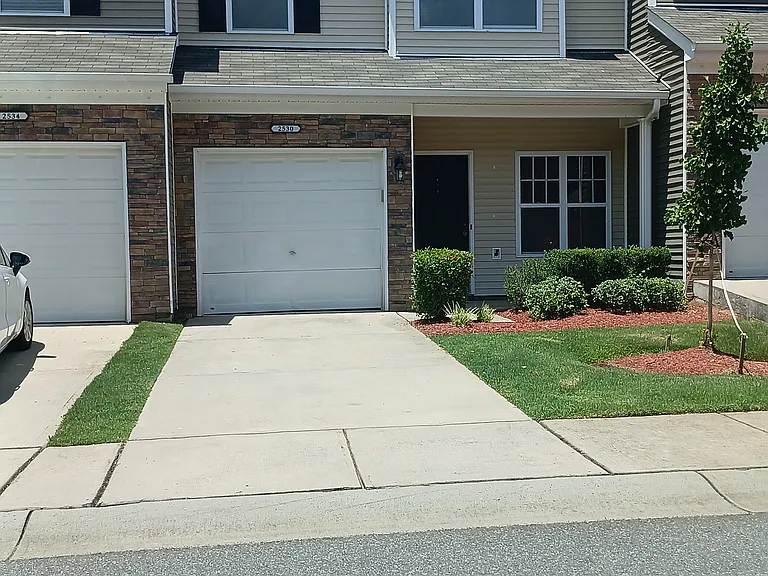 2530 Madeline Meadow Dr — Photo 1