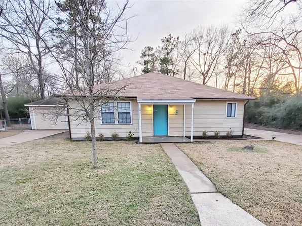 5 Top Flite Ln, Trinity, TX 75862