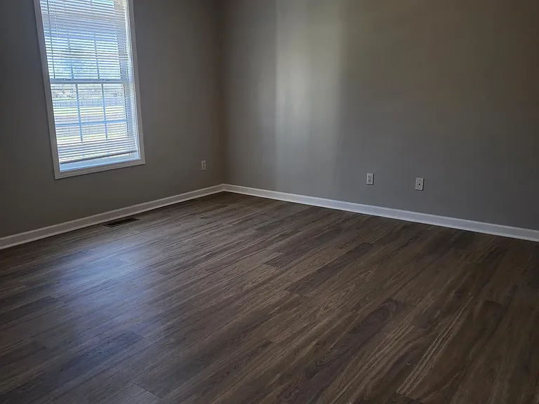 143 W Gate Dr — Photo 5