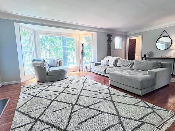 5th image of 3973 Meadowbrook Blvd
