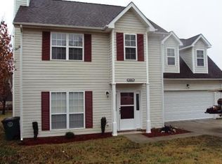 1041 Chaucery Ln, Matthews, NC 28104