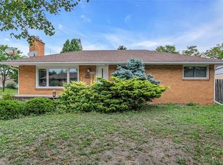 2728 Radisson Ave, Windsor, ON N9E 1Y3