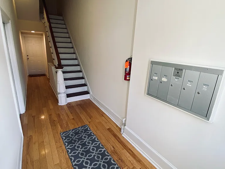 1507 Fairmount Ave — Photo 9