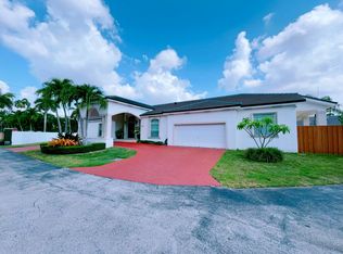 11915 SW 102nd Ave, Miami, FL 33176