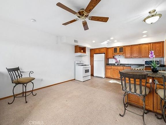 4th image of 7100 Valle Ave #C