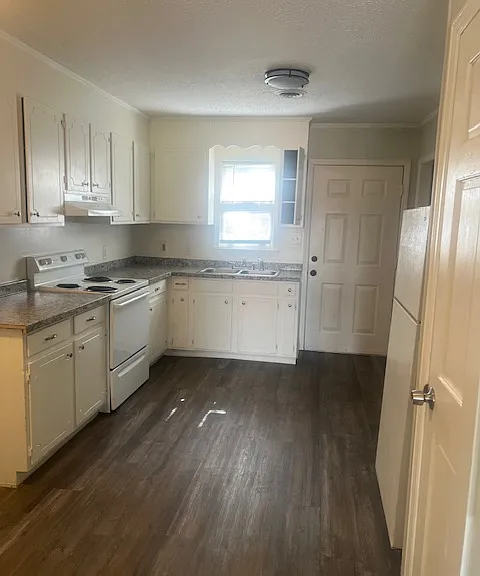 529 E Sharpe St #529 — Photo 6