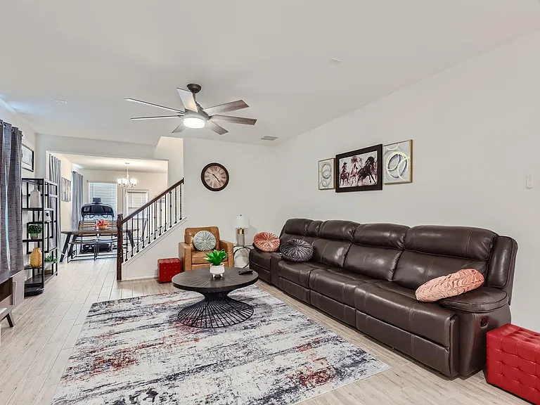 2110 Goji Ln — Photo 4