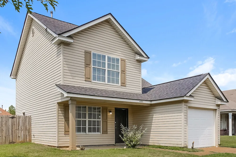 3 bed, 2.5 bath, 1258 sqft, $1,620 — Photo 4