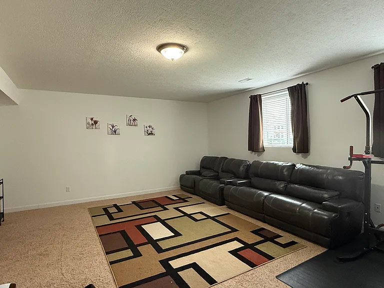 4143 Freesia Dr — Photo 24