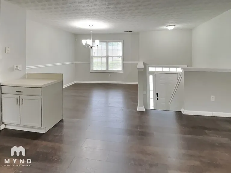 165 Mountain Way — Photo 2
