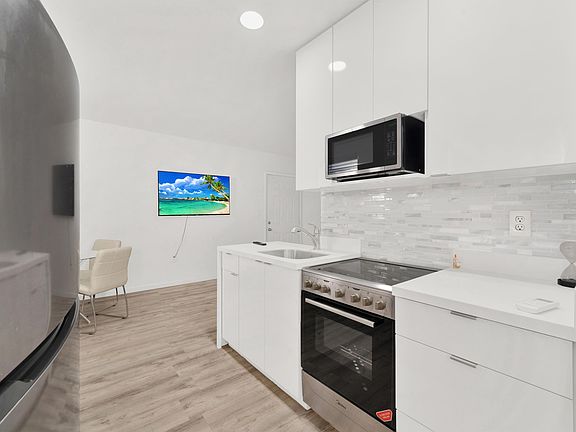 5th image of 7 Salamanca Ave #3