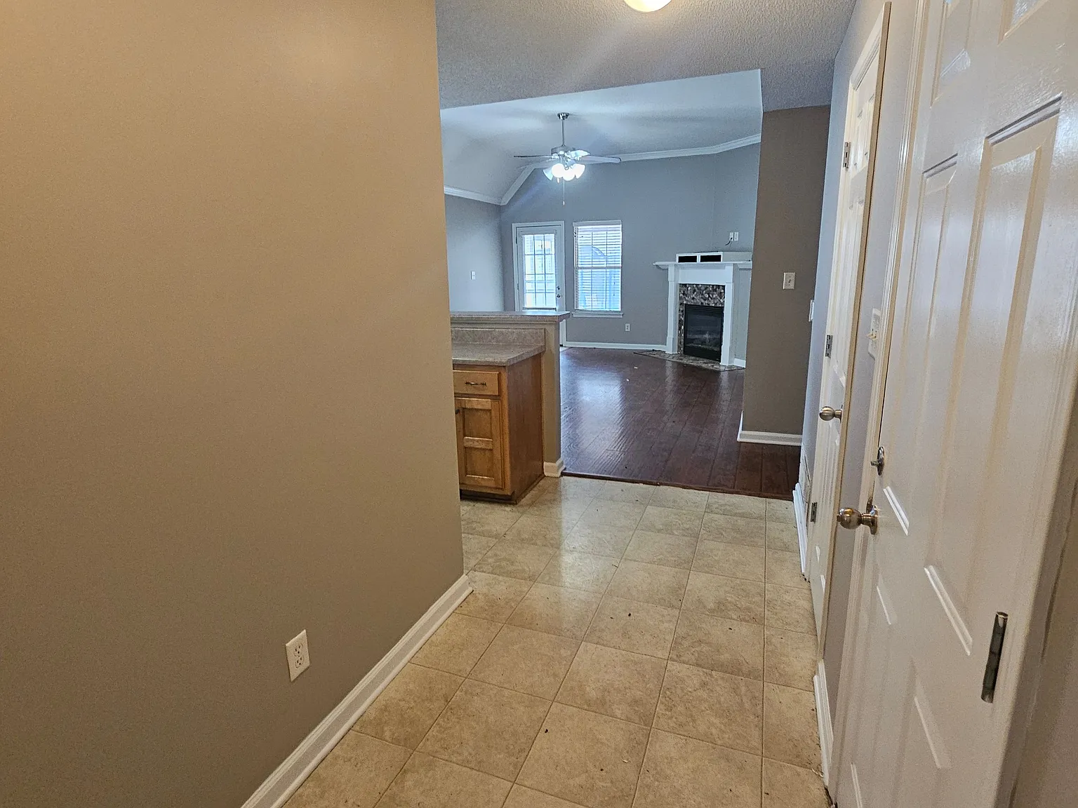 3 bed, 1585 sqft, $1,850 — Photo 2