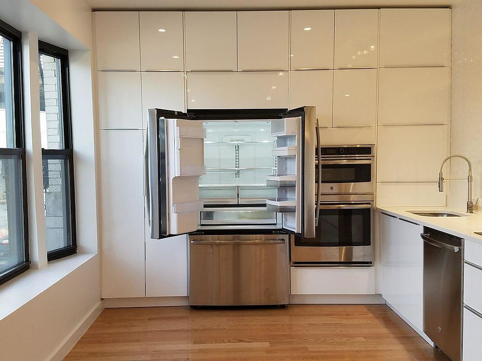 1st image of 9 Pinehurst Ave APT 2A