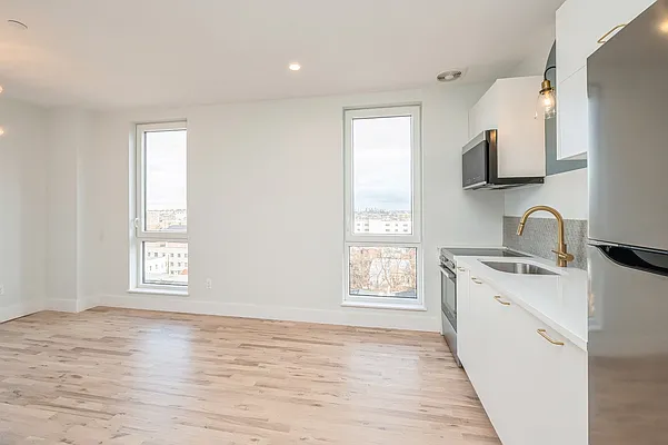 Rented by Voro, LLC | media 15