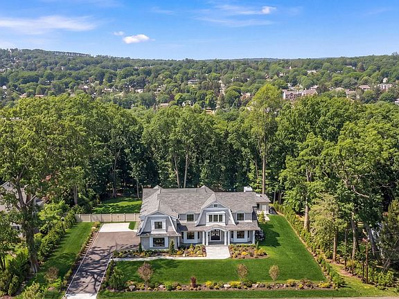 3rd image of 396 Knollwood Rd