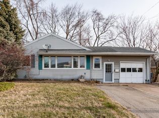 1213 Napier Ave, Saint Joseph, MI 49085