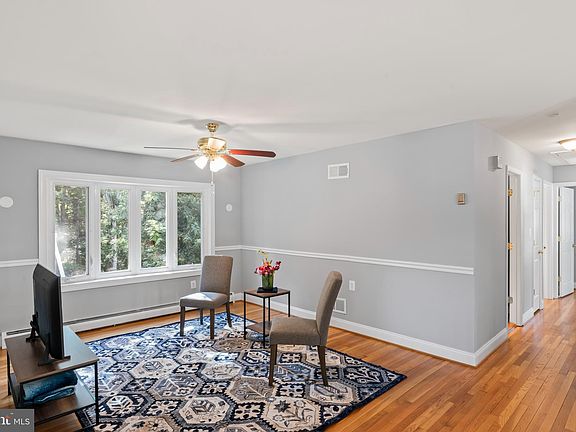 5th image of 14826 Elmwood Dr
