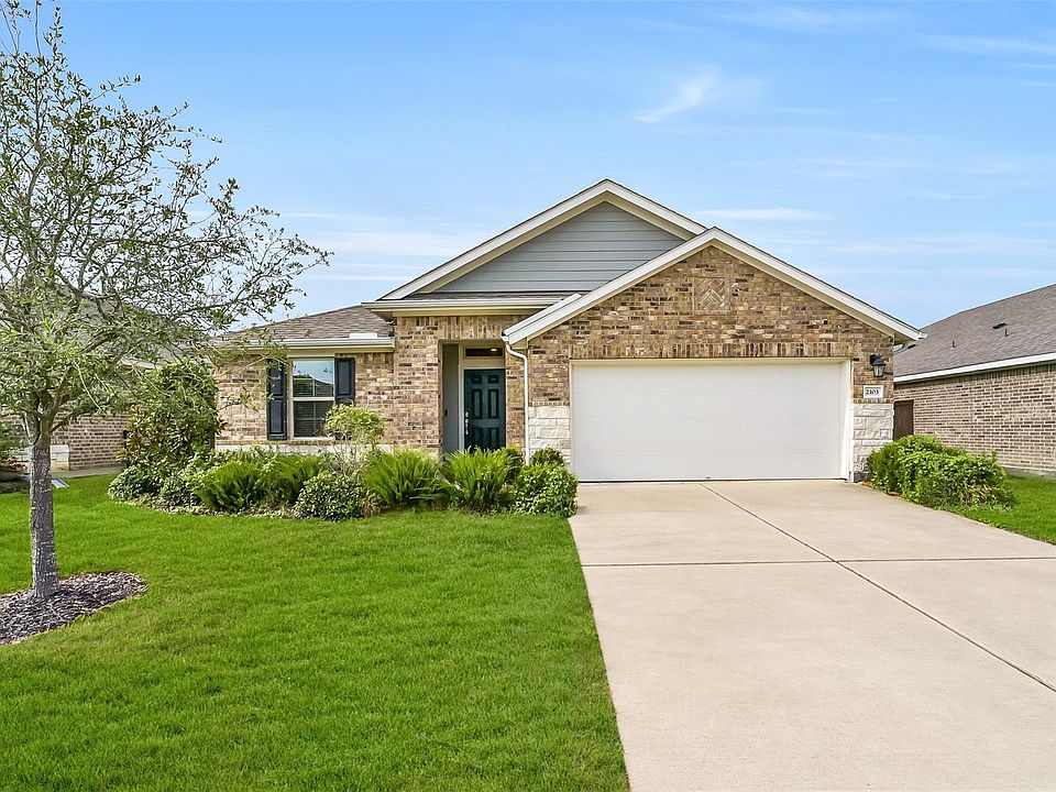 1st image of 2103 Brisa Ln
