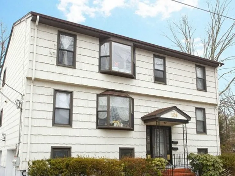 109 Sanial Ave #2 — Photo 2