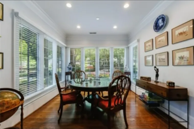 Huge windows, dining room/living room flexible set up