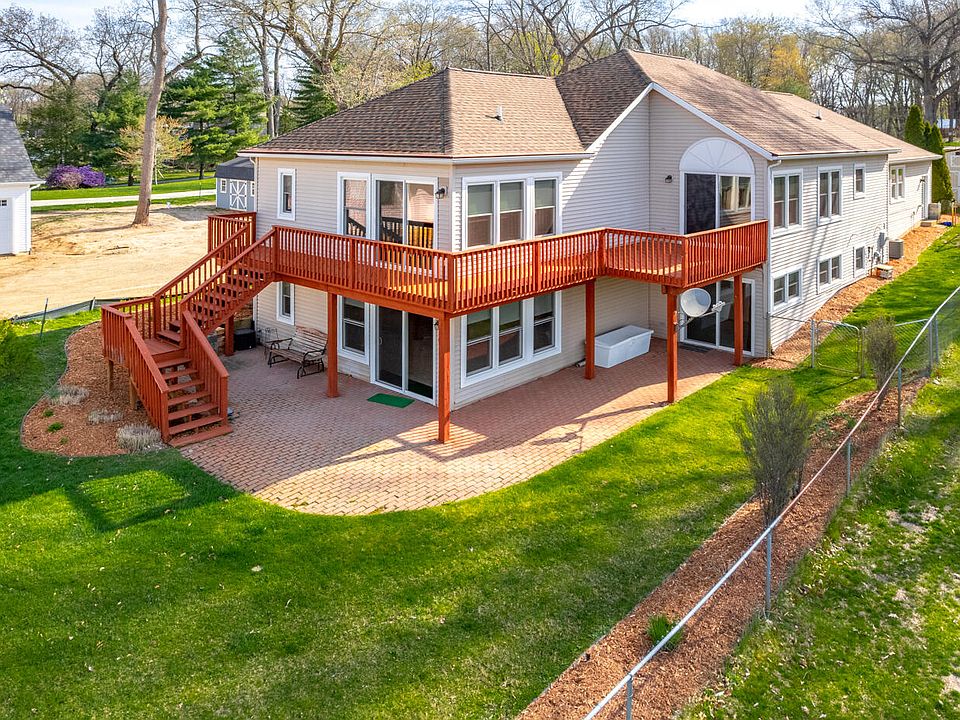 1st image of 1337 E Crooked Lake Dr