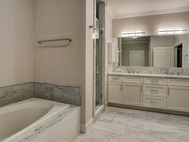 1522 Dunlavy St #B — Photo 12