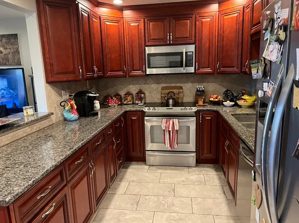 93 Stonegate Vlg, Quakertown, PA 18951