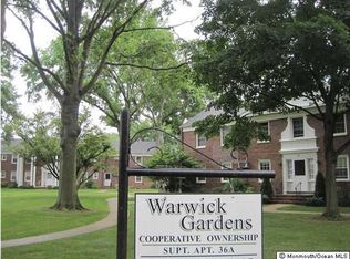 32 Pinckney Rd APT B, Red Bank, NJ 07701