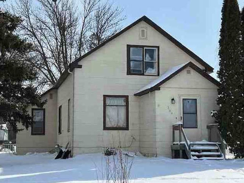 1st image of 204 3rd Ave NE