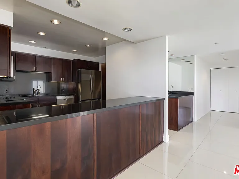 10445 Wilshire Blvd #905 — Photo 9