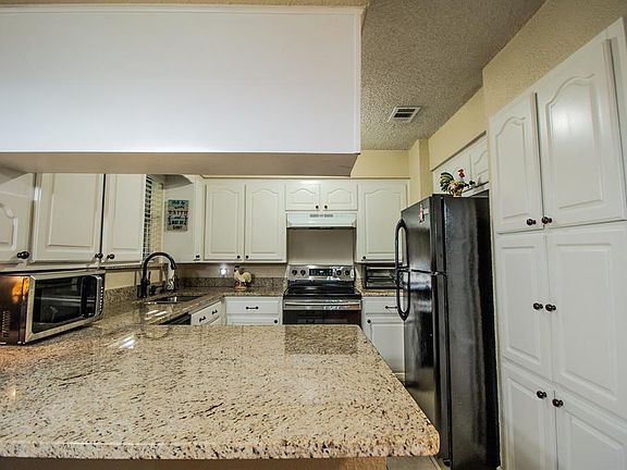 4th image of 545 Linda Dr